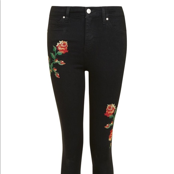 Topshop Black Rose Embroidered Petite Jamie Jeans - Picture 5 of 6